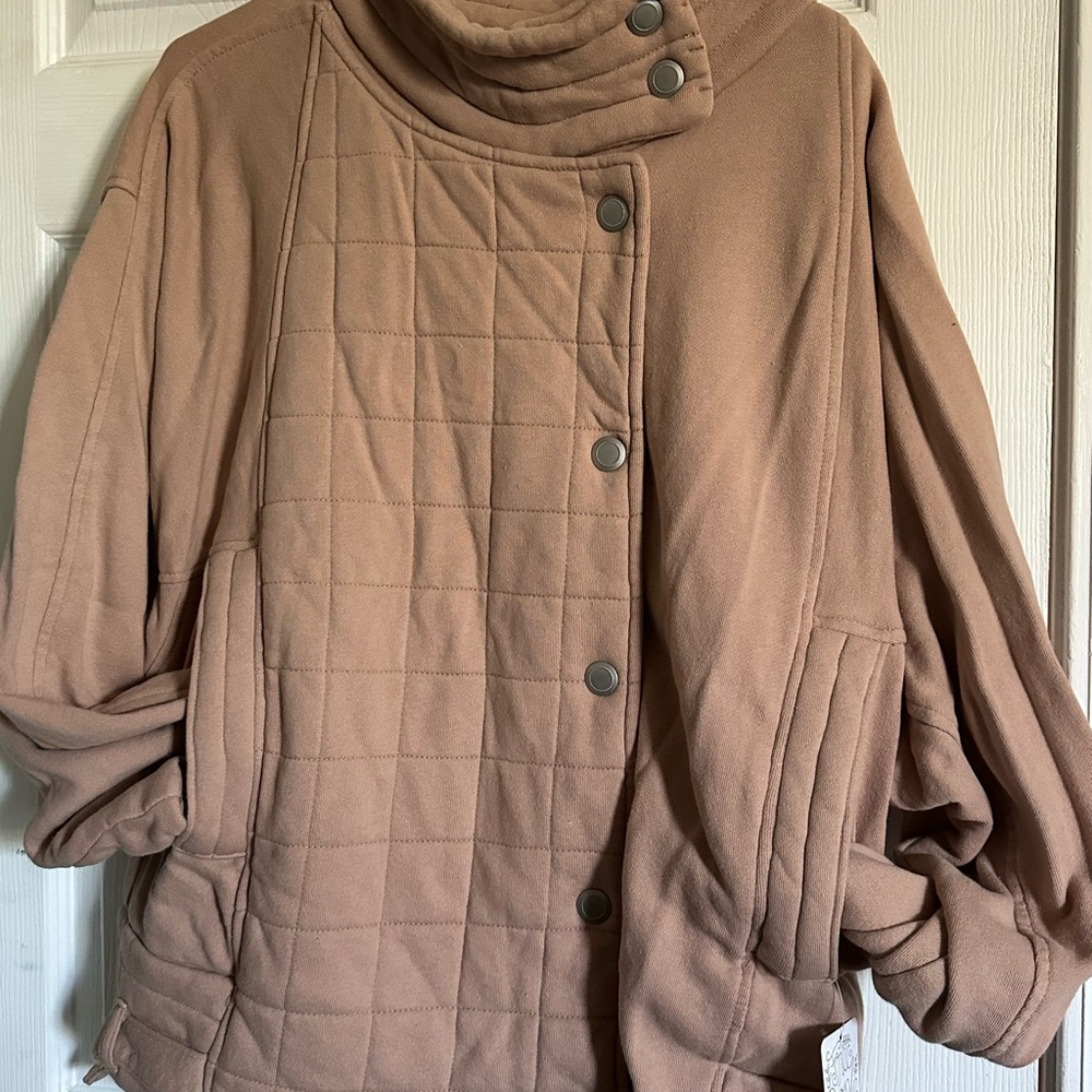 Women's Tan Quilted Jacket